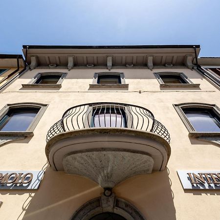 Casa Vacanze Maddalena - Palazzetto Sul Lago - Diamante Rosa Marta Luaran gambar
