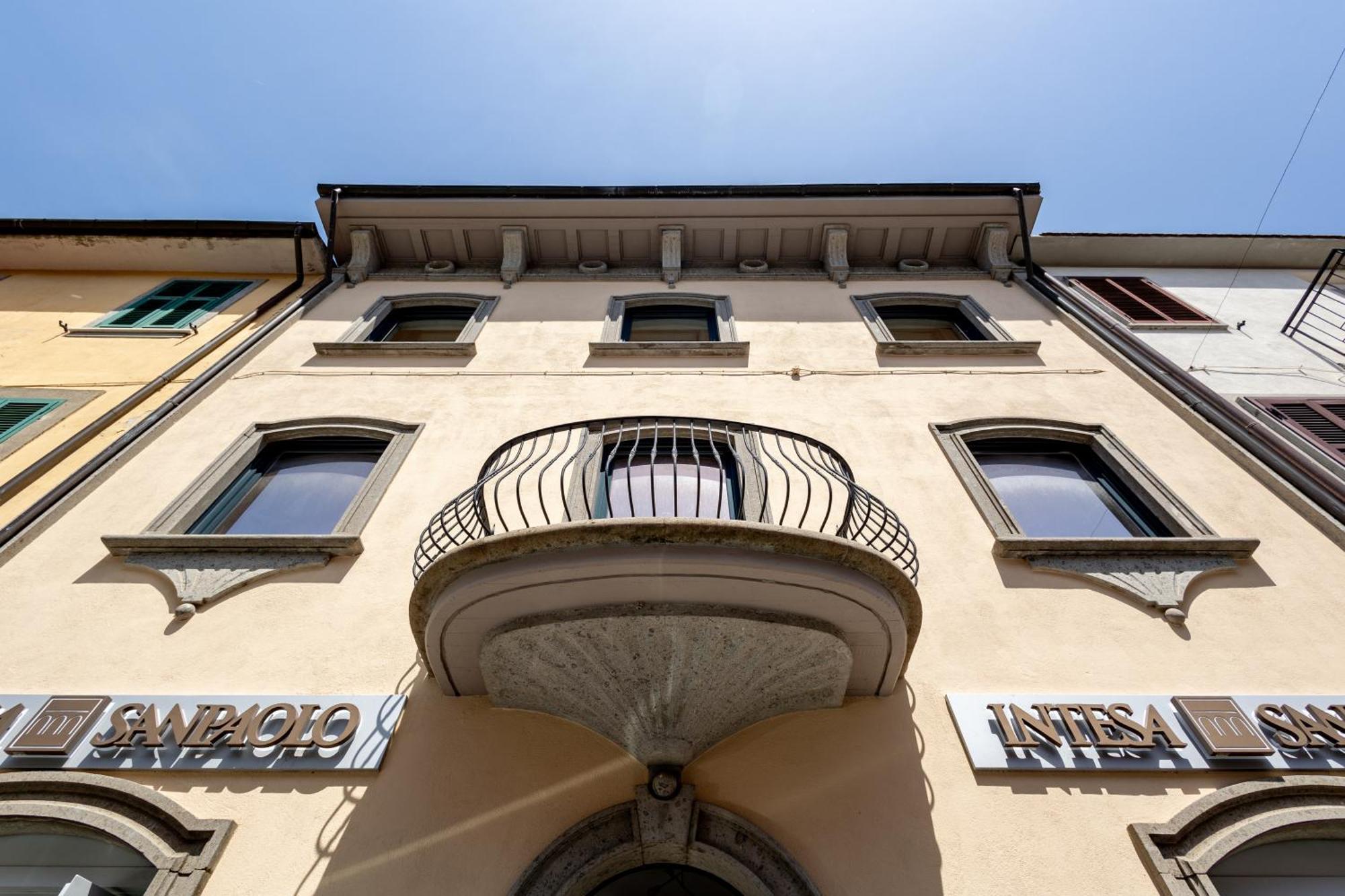 Casa Vacanze Maddalena - Palazzetto Sul Lago - Diamante Rosa Marta Luaran gambar