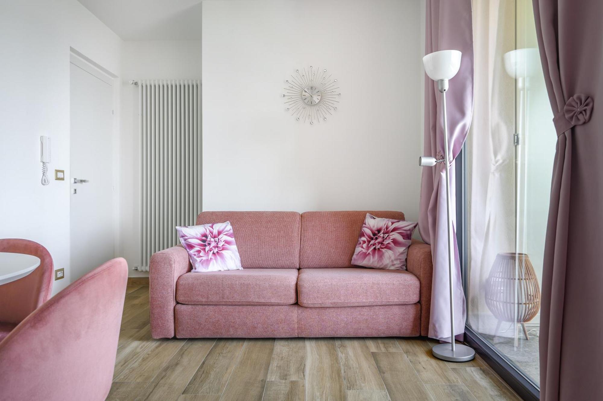 Casa Vacanze Maddalena - Palazzetto Sul Lago - Diamante Rosa Marta Luaran gambar