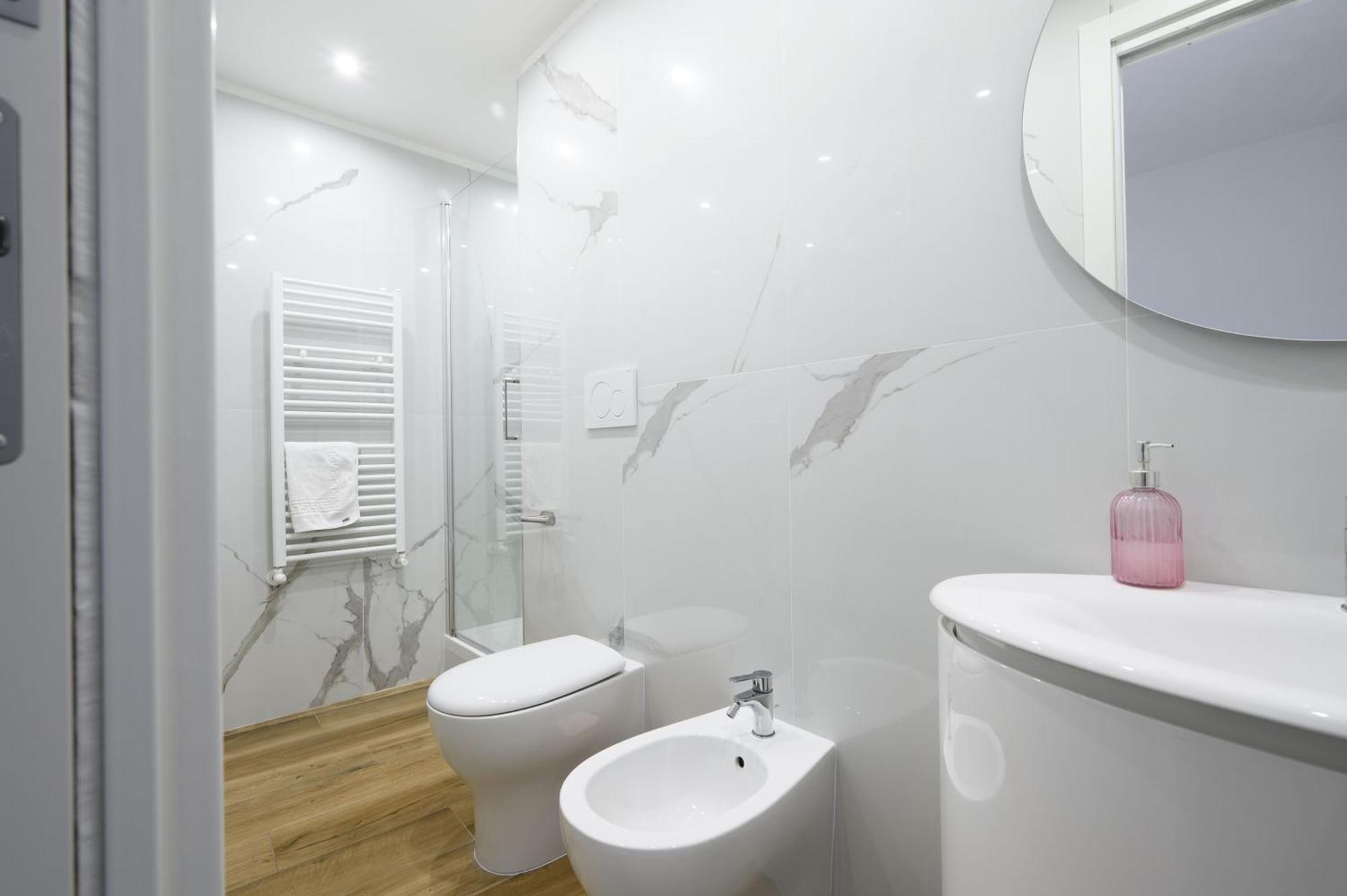 Casa Vacanze Maddalena - Palazzetto Sul Lago - Diamante Rosa Marta Luaran gambar